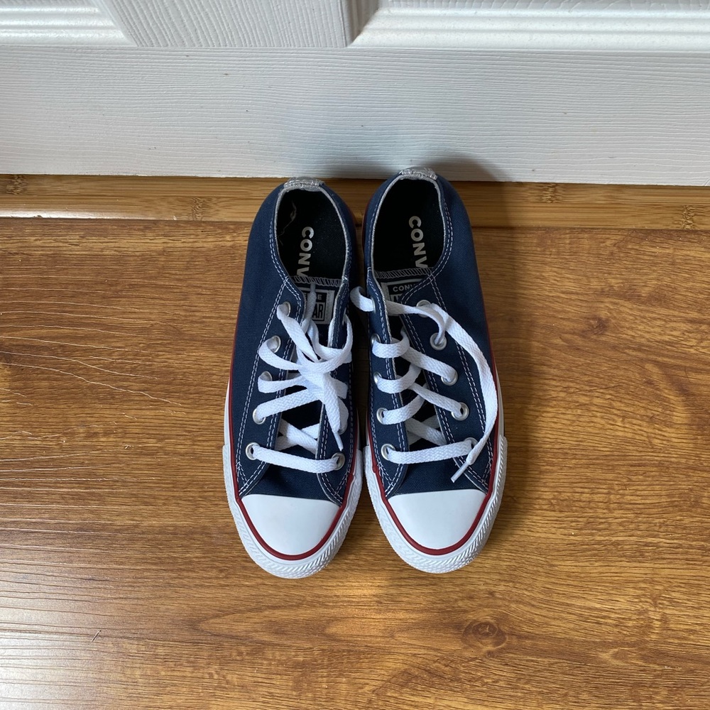 Women Converse
